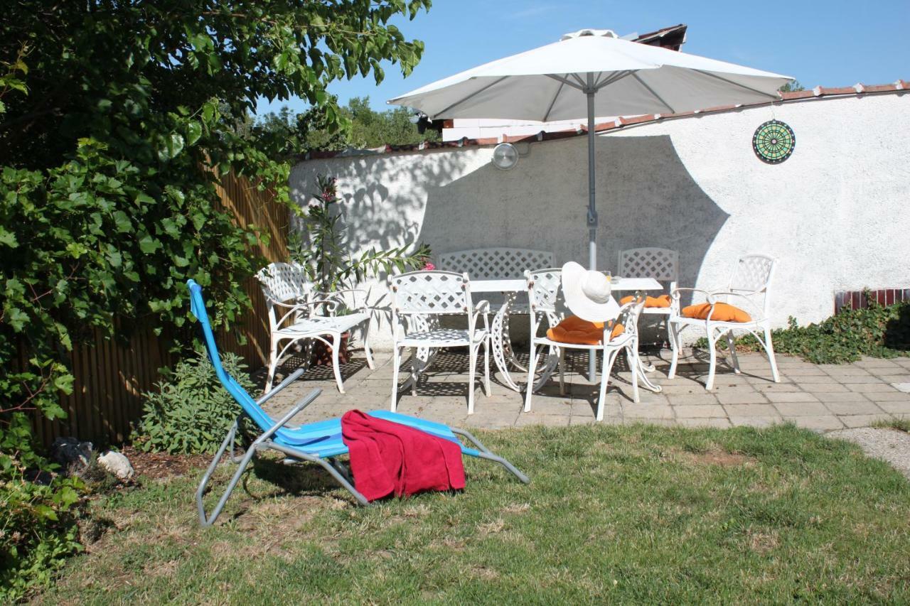 Apartmán Věstonická jízdárna Dolni Vestonice Exteriér fotografie