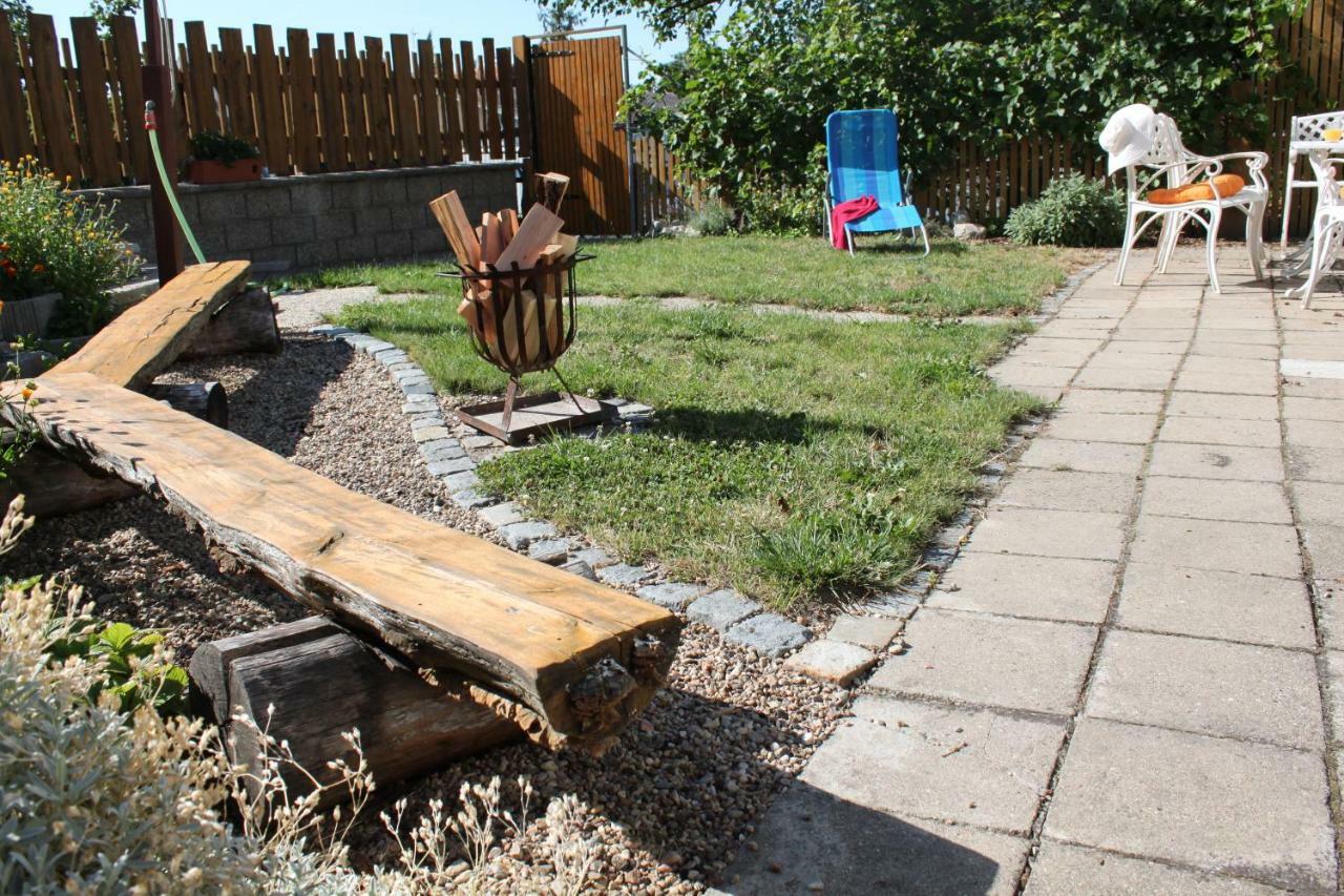 Apartmán Věstonická jízdárna Dolni Vestonice Exteriér fotografie