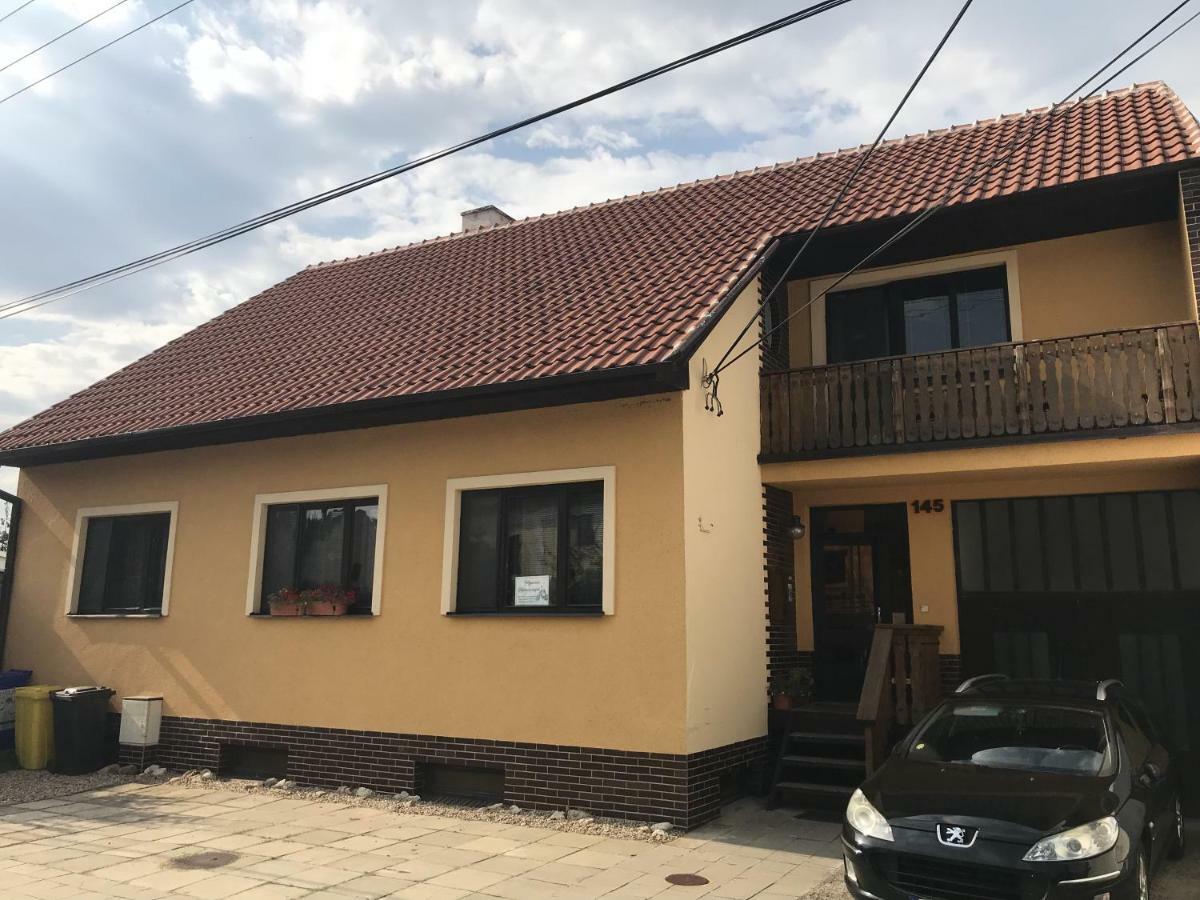 Apartmán Věstonická jízdárna Dolni Vestonice Exteriér fotografie